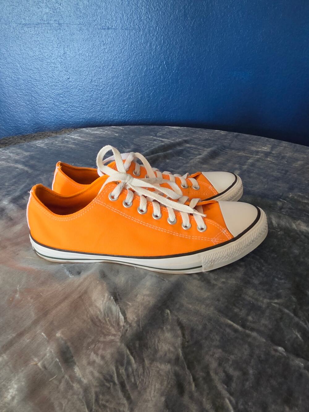 Orange Converse Chuck Taylor All Star low-top sneakers, 9